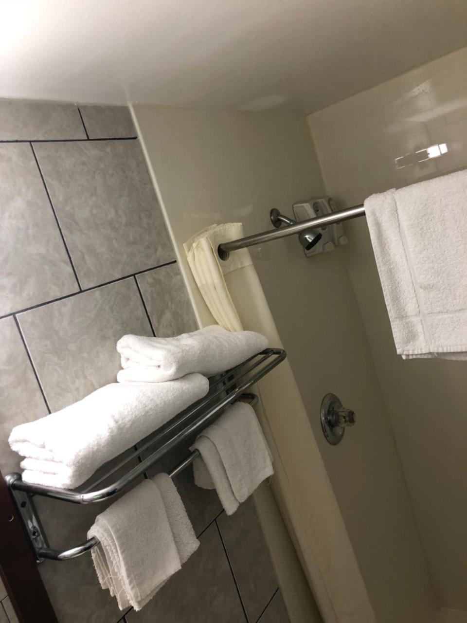 Gratiot View Motel Shields Esterno foto