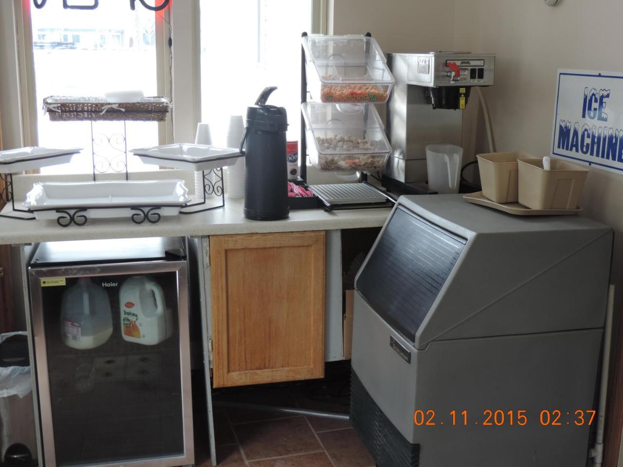 Gratiot View Motel Shields Esterno foto